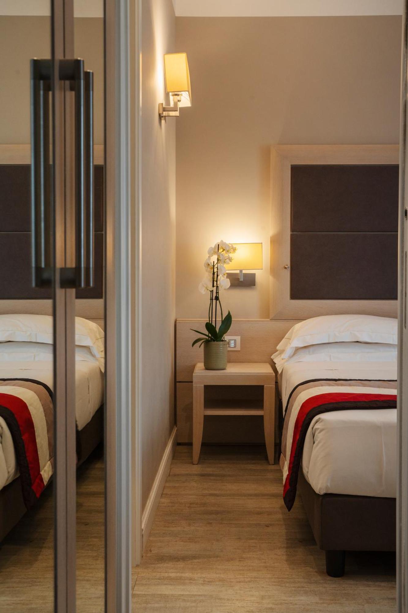 Hotel Villa Maria Regina Рим Екстер'єр фото